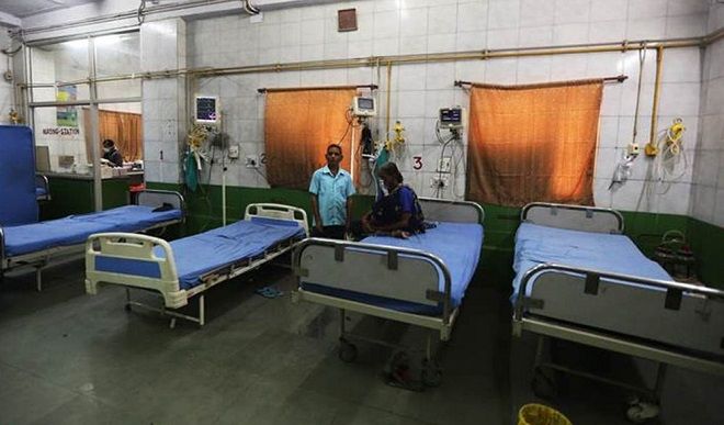 AAP सरकार का दावा, दिल्ली के अस्पतालों में कोविड-19 के रोगियों के लिये लगभग 78% बिस्तर खाली