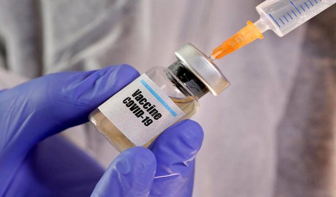 ऑक्सफोर्ड की कोविड-19 वैक्सीन का हो रहा परीक्षण, तीन और लोगों को दी गई खुराक