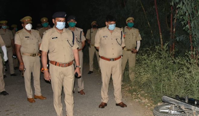 Two crooks arrested after encounter in Noida