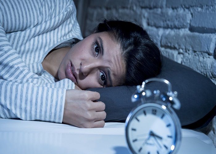 फौरन बदल लें खाना खाने के तुरंत बाद सोने की आदत, हो सकती हैं कई गंभीर परेशानियां