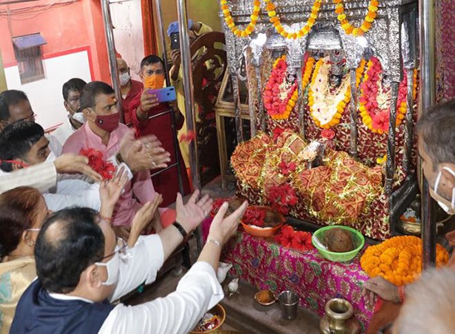 जेपी नड्डा ने बड़ी पटन देवी मंदिर में की पूजा-अर्चना जेपी नड्डा ने बड़ी पटन देवी मंदिर में की पूजा-अर्चना