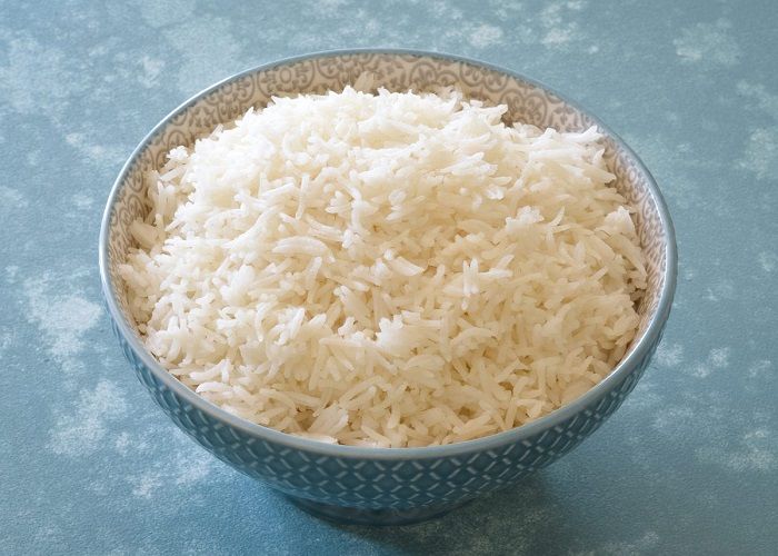 चावल या रोटी? जानिए क्या है आपकी सेहत के लिए ज्यादा फायदेमंद और क्यों