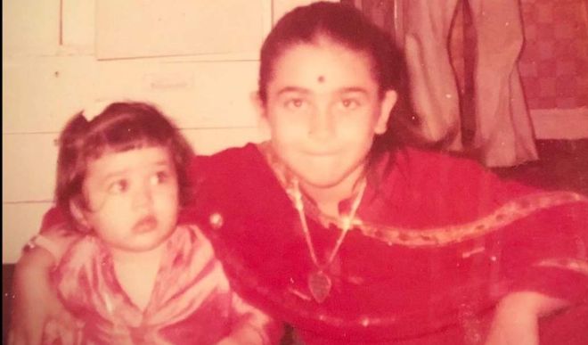 Karisma Kapoor shared Kareena's childhood photo