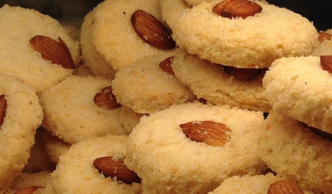 almond cookies