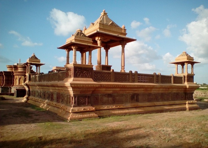 भुज घूमने का प्लान है तो इन जगहों पर जाना ना भूलें