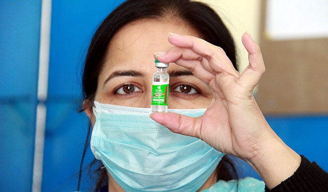 पूरी दुनिया में बज रहा मेक इन इंडिया वैक्सीन का डंका, भारत की वैक्सीन मैत्री से पड़ोसी देश गद्गद्