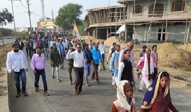 मध्य प्रदेश के अनूपपुर में किसान आंदोलन के समर्थन में निकली ट्रैक्टर रैली