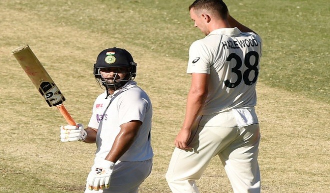 टेस्ट क्रिकेट में भारतीय विकेटकीपिंग का क्या है भविष्य ? पंत और साहा में किसे मिलेगी तरजीह ?