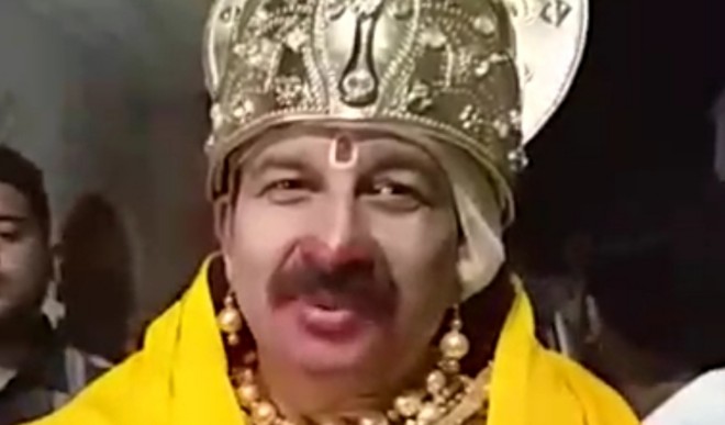 Manoj Tiwari in the role of Angad called Arvind Kejriwal Ravana