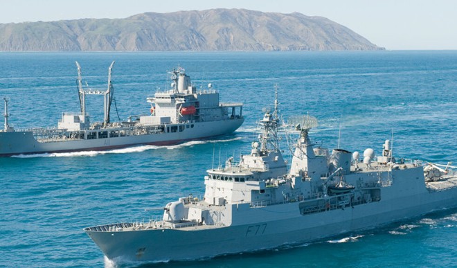 The navy of China and Russia begin the exercise
