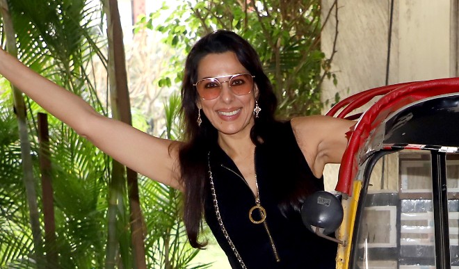 Actress Pooja Bedi infected with corona virus