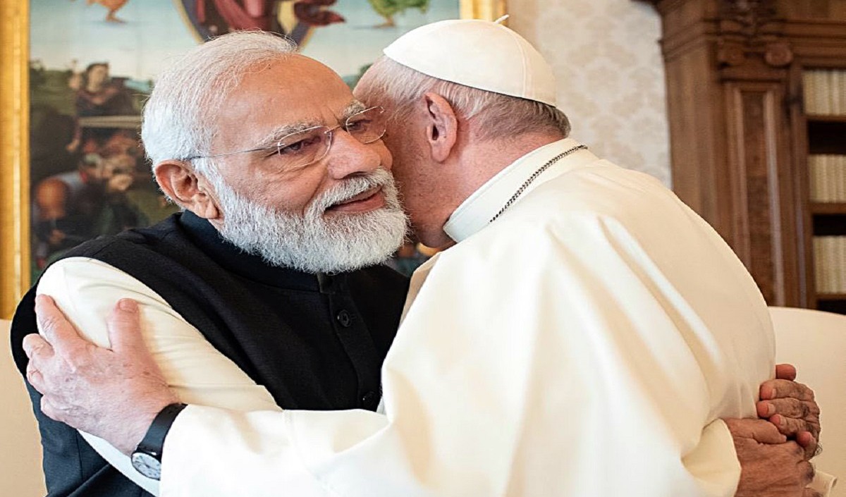 PM Modi meets Pope Francis