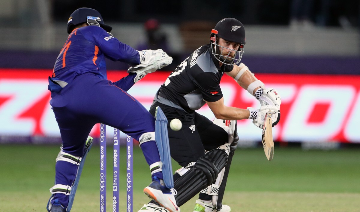  New Zealand beat by 8 wickets