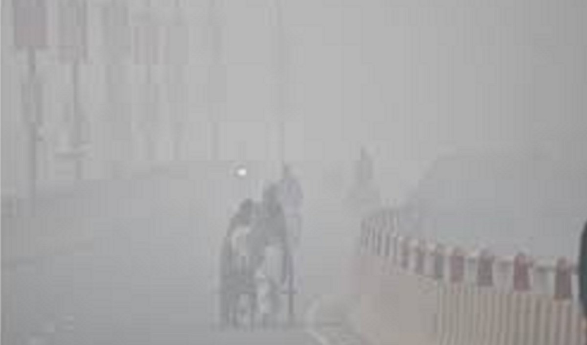 वायु प्रदूषण की हालत खतरनाक स्थिति में पहुंच गई
