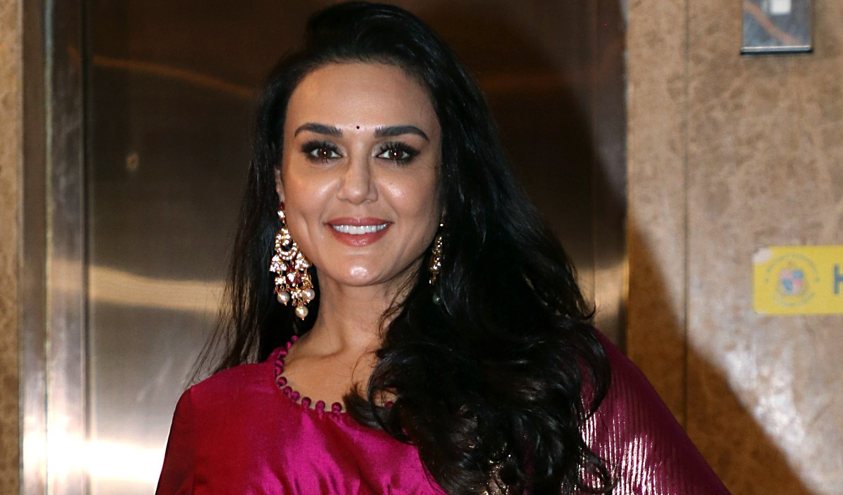 Preity Zinta Becomes Mother of Twins