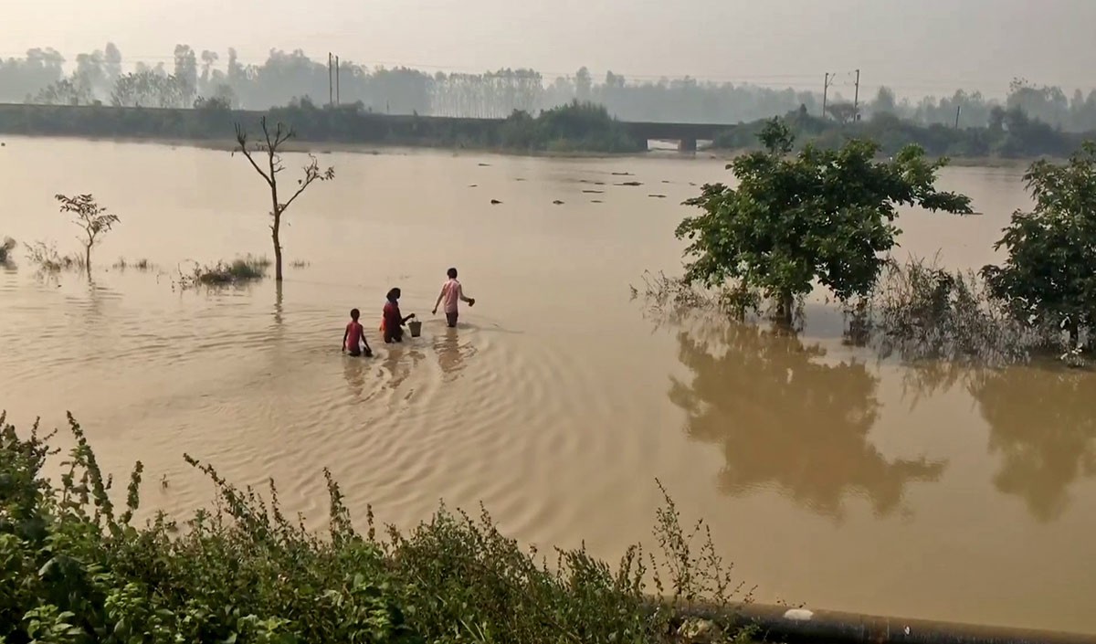 बिहार में बाढ़ का प्रकोप, 16 जिलों में 74 लाख से अधिक आबादी प्रभावित - outbreak of floods in bihar more than 74 lakh population affected in 16 districts