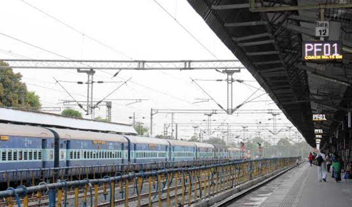भोपाल-खजुराहो एक्सप्रेस समेत 5 ट्रेनों में मिलेगा जनरल टिकट