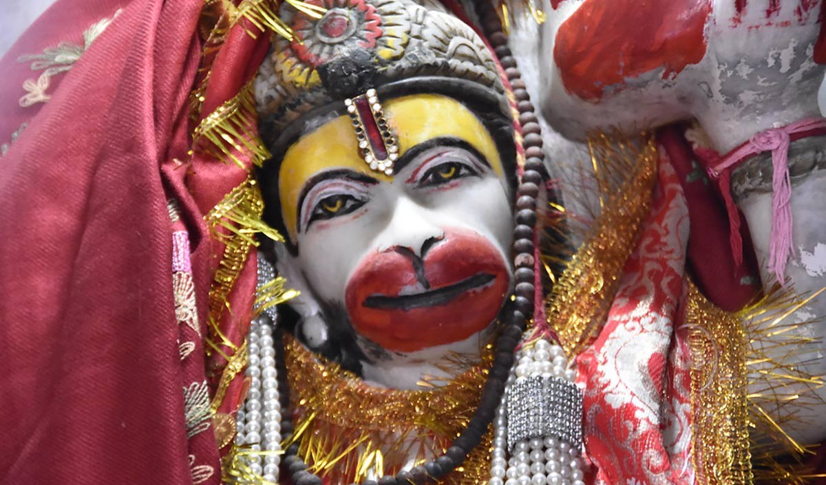 Gyan Ganga: राक्षसी लंकिनी ने हनुमानजी को क्या आशीर्वाद और सीख प्रदान की थी ?