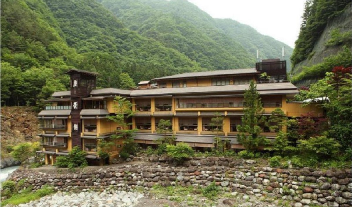 world oldest hotel