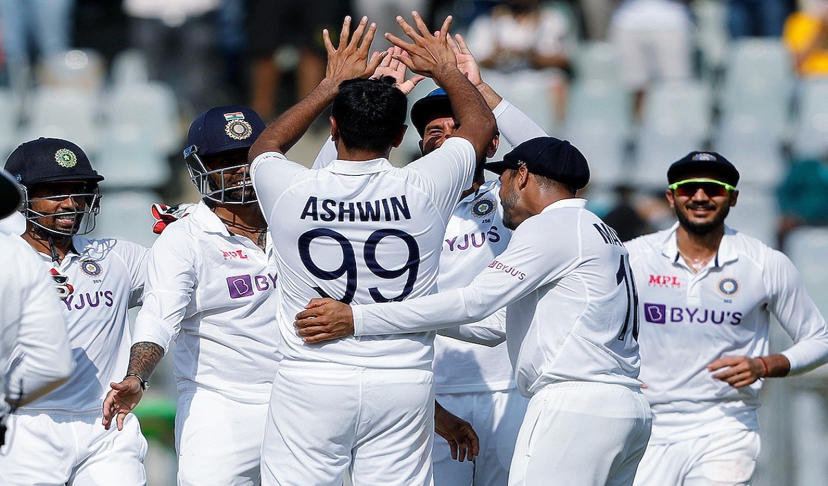 विशाल लक्ष्य के सामने लड़खड़ाया न्यूजीलैंड, भारत जीत से पांच विकेट दूर