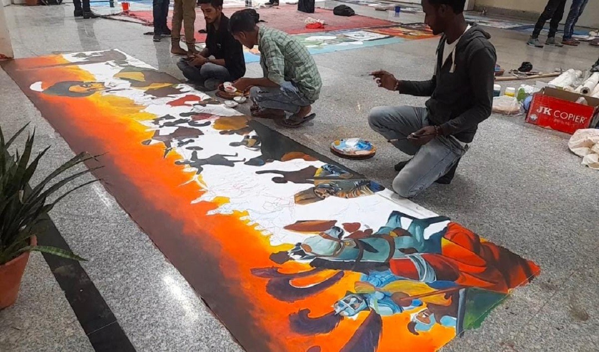 BHU के छात्रों द्वारा 75 मीटर लंबे कैनवास पर पेंट किया जाएगा स्वर्णिम भारत का अतीत और आधुनिक काल