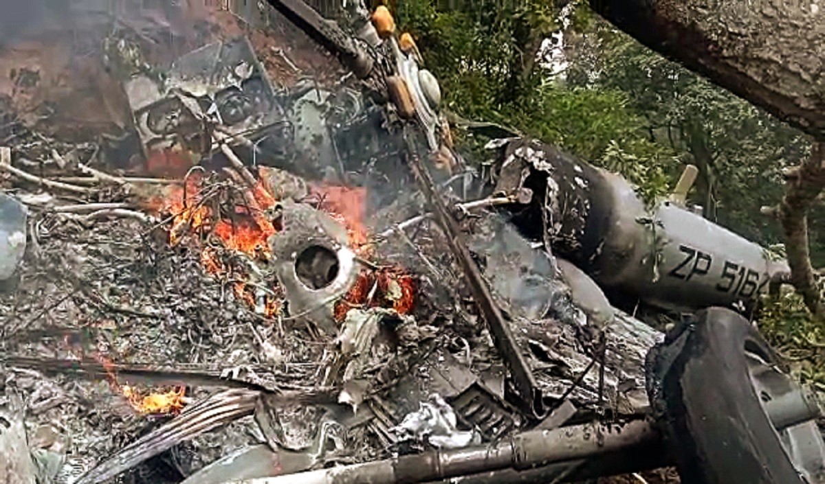 CDS जनरल बिपिन रावत का हेलीकॉप्टर क्रैश, गडकरी समेत तमाम नेताओं ने सुरक्षा की कामना की