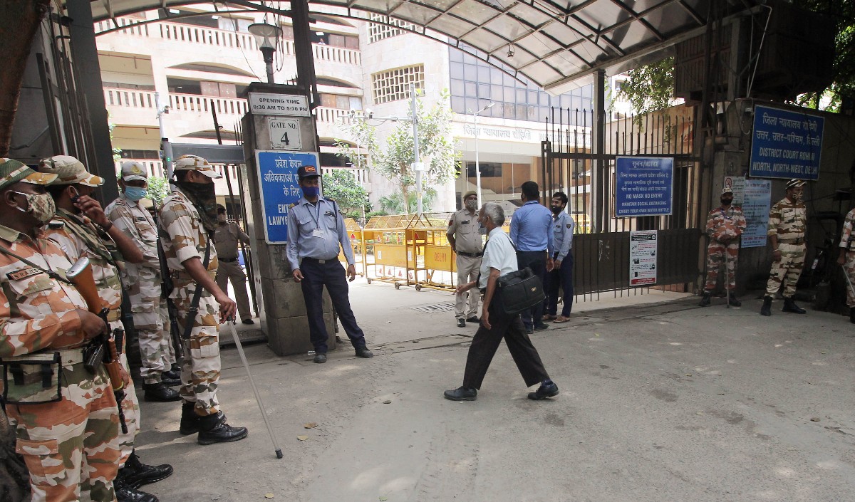 दिल्ली के रोहिणी कोर्ट में धमाका, कार्यवाही निलंबित, पुलिस ने की जांच