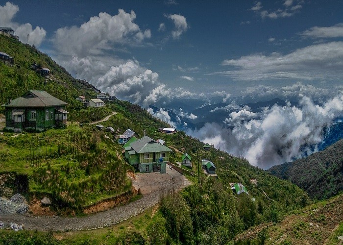 सिक्किम घूमने का प्लान है तो इन जगहों पर जाना न भूलें
