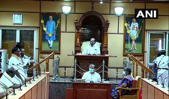 पुडुचेरी विधानसभा का विशेष सत्र शुरू, मुख्यमंत्री नारायणसामी ने पेश किया विश्वासमत प्रस्ताव