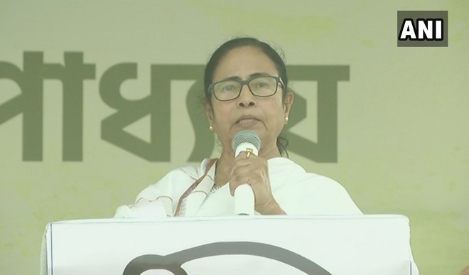 ममता बनर्जी ने भाजपा को बताया दंगाबाज, बोलीं- मोदी बंगाल पर राज नहीं करेंगे