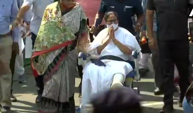 Mamata Banerjee campaigned in wheelchair