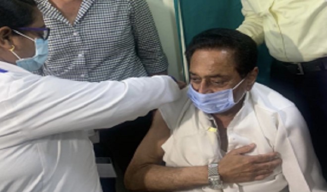 Kamal Nath got corona vaccination