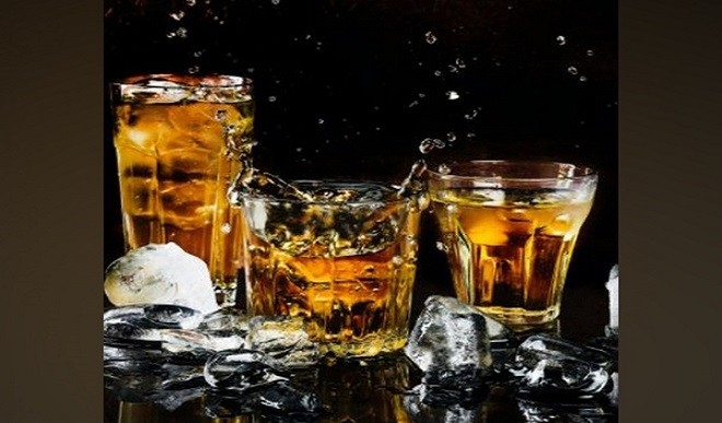 Delhi reduces legal drinking age to 21 from 25