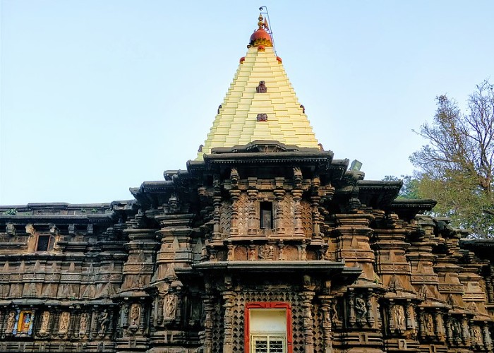 जानिए कोल्हापुर में स्थित महालक्ष्मी के इस प्राचीन मंदिर के बारे में