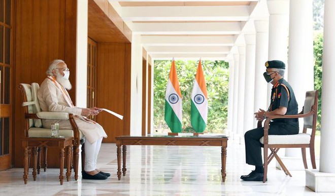 प्रधानमंत्री मोदी ने की सेना प्रमुख मुकुंद नरवणे से मुलाकात, राहत कार्य पर हुई चर्चा