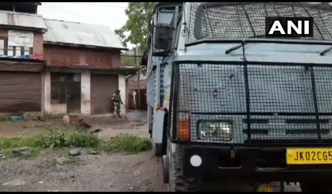 Encounter between terrorists and security forces in Anantnag,