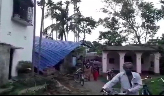चक्रवात यास भीषण चक्रवाती तूफान में हुआ तब्दील, बंगाल के हालिशहर में 40 से अधिक घर क्षतिग्रस्त