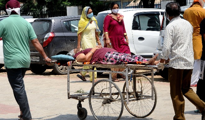 महाराष्ट्र के ठाणे जिले में कोविड-19 के 900 नए मामले, 46 और लोगों की मौत