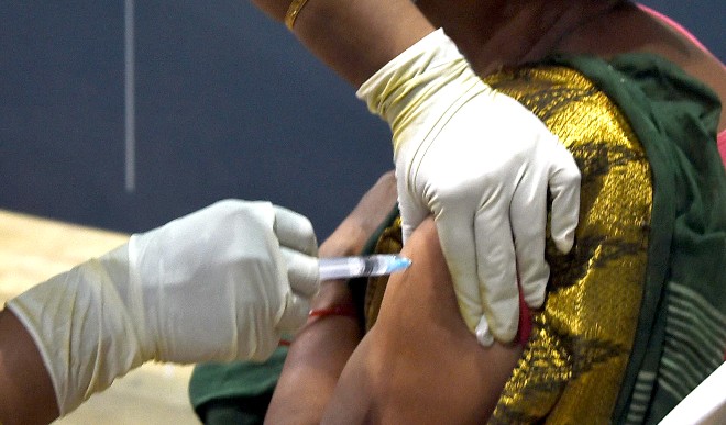डॉक्टरों, स्वास्थ्य विशेषज्ञों ने ओडिशा सरकार को व्यापक स्तर पर टीकाकरण का सुझाव दिया