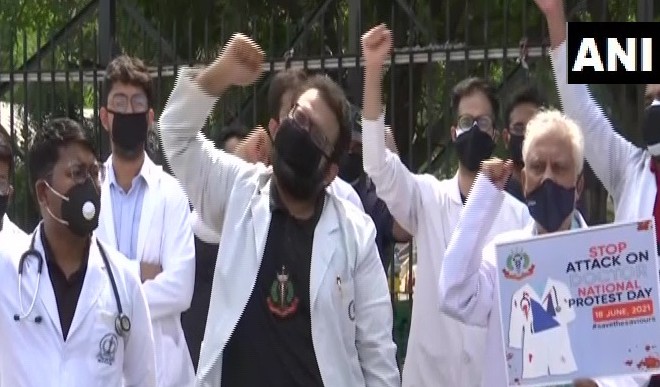 Doctors protest in Delhi over violence against healthcare professionals