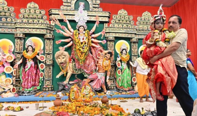 Preparations for Durga Puja started in Kolkata, vaccines within three months