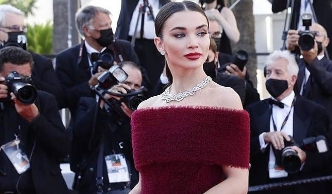 Amy Jackson walked the Cannes red carpet as a princess