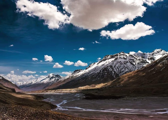 फैमिली के साथ घूमने का प्लान बना रहे हैं तो हिमाचल की इन जगहों को अपनी लिस्ट में ज़रूर शामिल करें