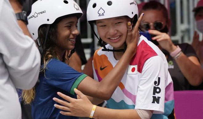 Japans 13-year-old wins gold in womens skateboarding for a teenage blitz