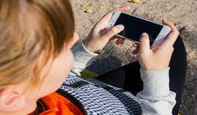 impact of mobile phone on child