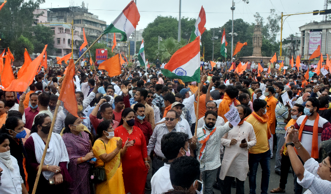 Lathi charge on Congress workers 