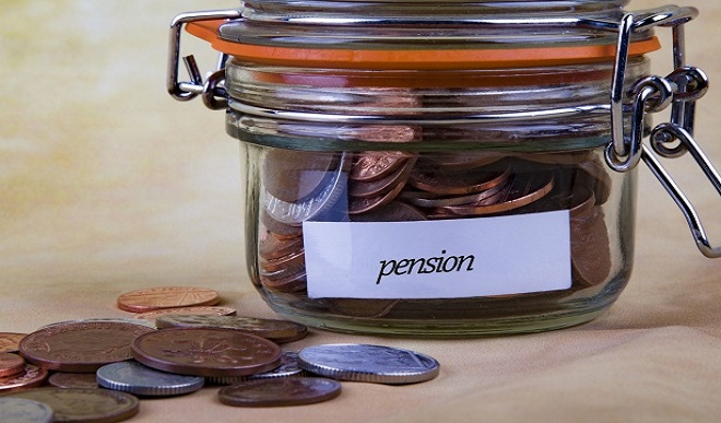 Centre raises family pension for bank staff