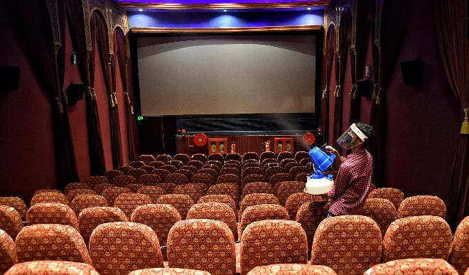 महाराष्ट्र सरकार का ऐलान, 22 अक्टूबर से फिर से खुलेंगे सिनेमा हॉल और ड्रामा थिएटर