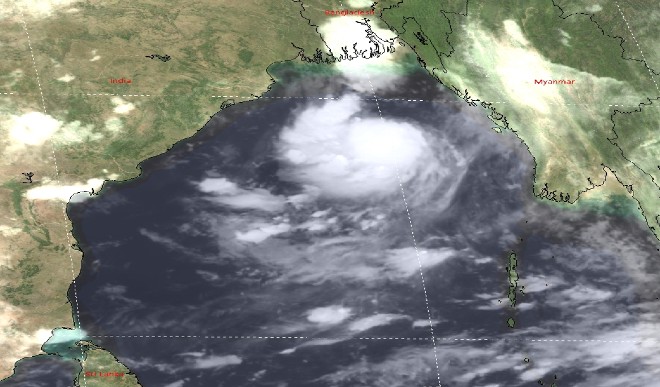 बंगाल की खाड़ी से आने वाला है एक और चक्रवाती तूफान 'गुलाब', इन राज्यों में हो सकती है भारी बारिश