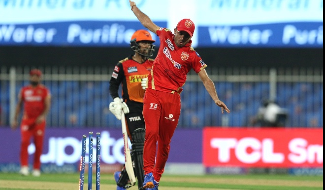 IPL 2021: प्ले-ऑफ़ की रेस से बाहर हुई सनराइजर्स हैदराबाद, PBKS ने 5 रन से दर्ज की जीत